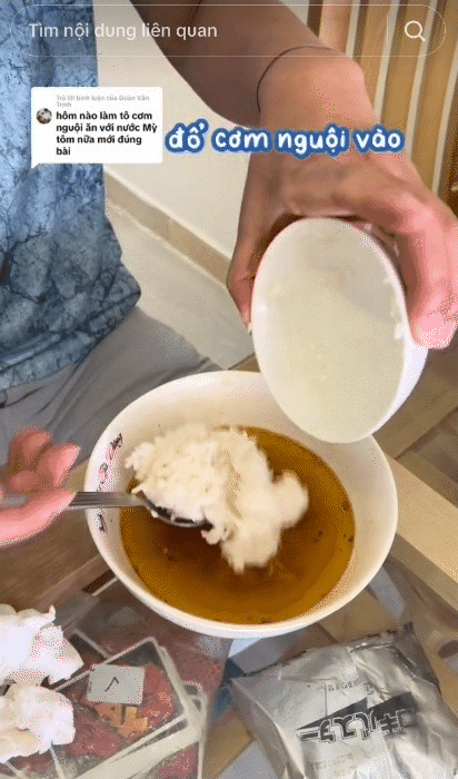 Anh T&acirc;y nức nở n&oacute;i kh&ocirc;ng n&ecirc;n lời khi lần đầu được ăn m&oacute;n tuổi thơ của nhiều người Việt- Ảnh 7.
