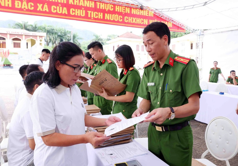 Dang rộng vòng tay, tạo điều kiện thuận lợi để người được đặc xá nhanh chóng tái hòa nhập cộng đồng- Ảnh 6.