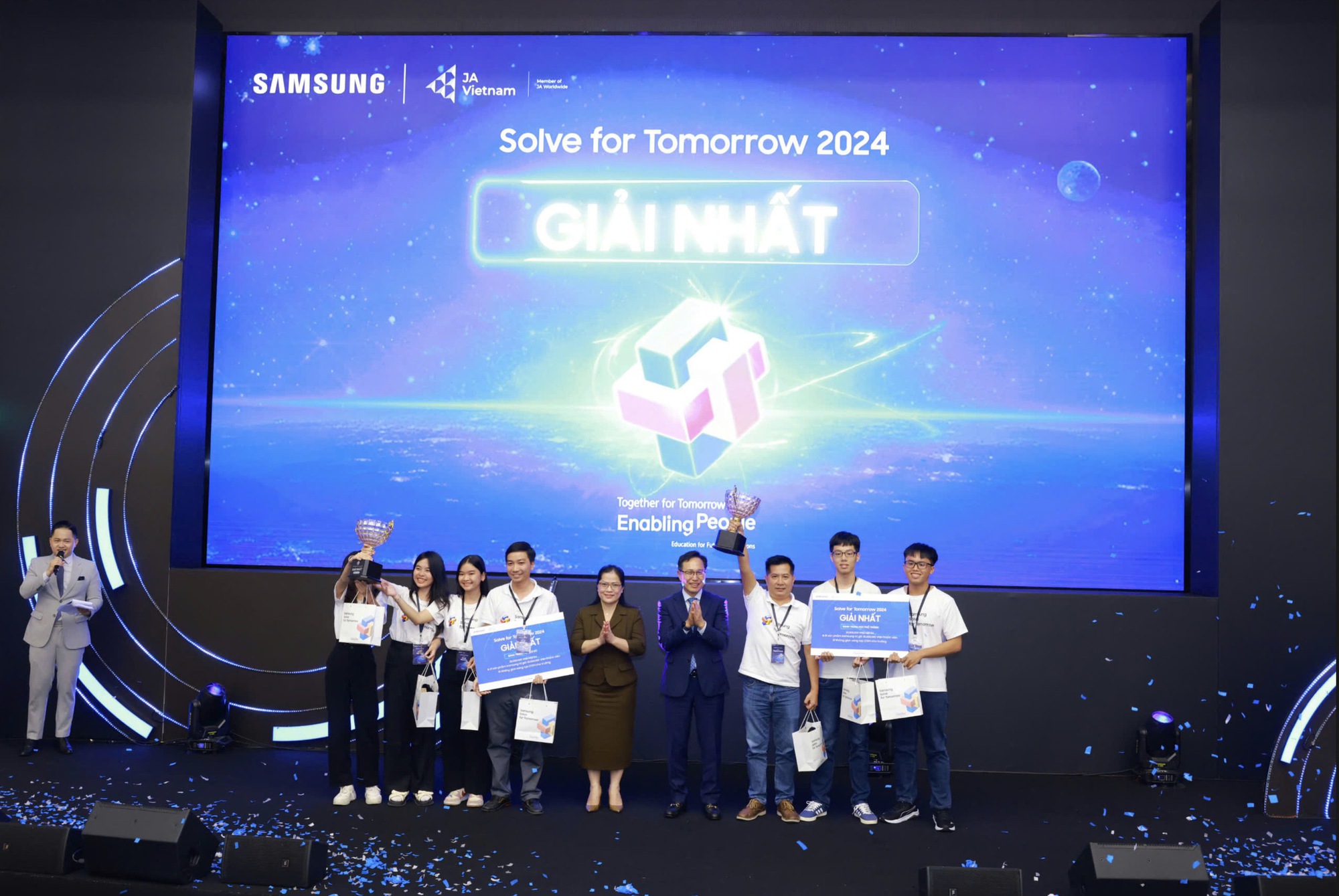 Solve for Tomorrow 2024: Đã tìm ra các đội chiến thắng, tổng giải thưởng lên tới 8 tỷ đồng được trao- Ảnh 2.