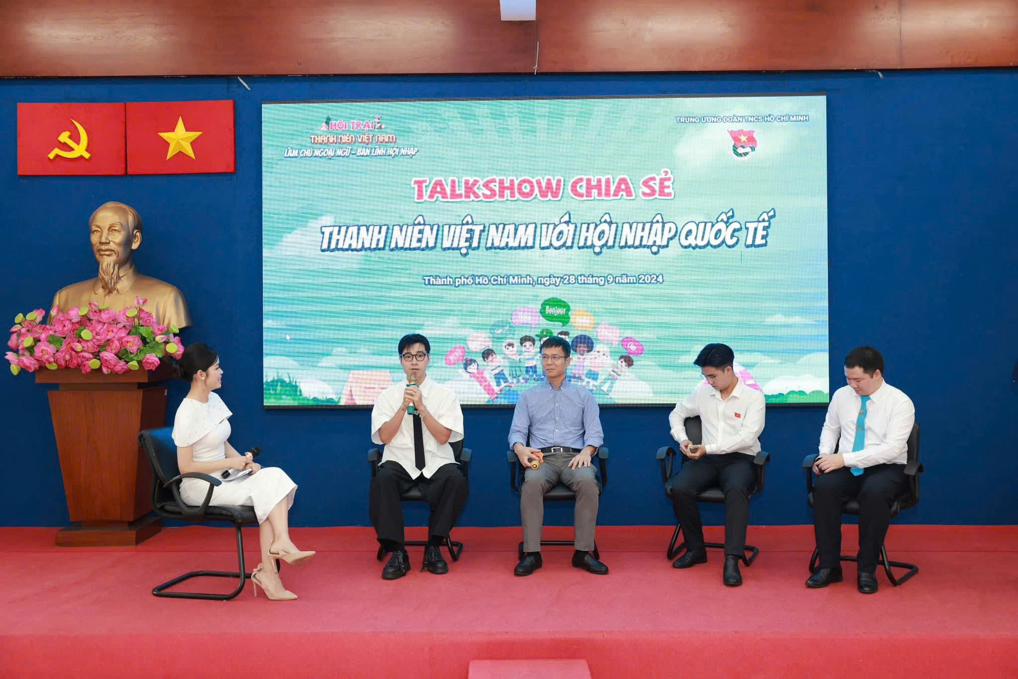 Talkshow chia sẻ tại Hội trại Thanh niên Việt Nam 2024.