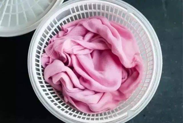 Quần áo mới mua có cần giặt không? Hóa ra bấy lâu nay rất nhiều người làm sai điều này- Ảnh 5.