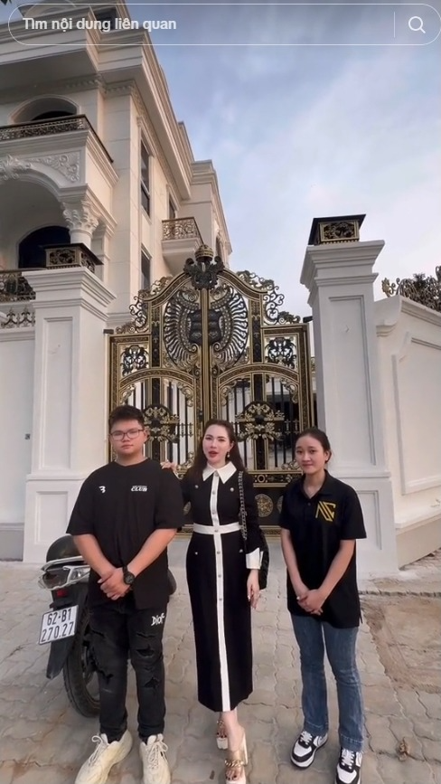 Khi phú bà miền Tây làm mẹ chồng: "Lựa" con dâu trước rồi đợi con trai đủ tuổi, quà cưới "nhẹ nhàng" 15 cây vàng và cặp nhẫn kim cương- Ảnh 17. Khi phú bà miền Tây làm mẹ chồng: "Lựa" con dâu trước rồi đợi con trai đủ tuổi, quà cưới "nhẹ nhàng" 15 cây vàng và cặp nhẫn kim cương- Ảnh 17.
