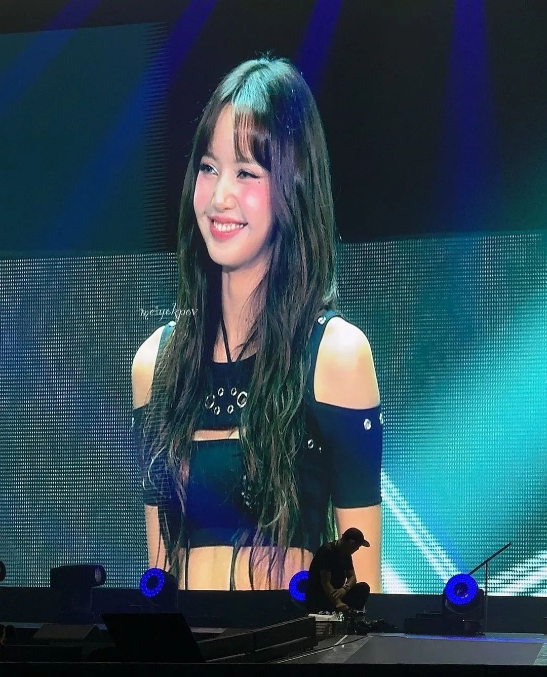 Kệ tin đồn bị "ghẻ lạnh", Lisa xuất hiện với giao diện cực "cháy" tại fan meeting- Ảnh 6. Kệ tin đồn bị "ghẻ lạnh", Lisa xuất hiện với giao diện cực "cháy" tại fan meeting- Ảnh 6.
