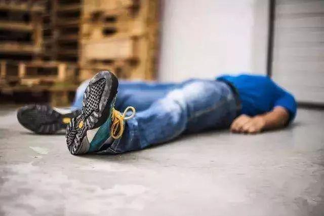 5 hành vi rút ngắn tuổi thọ đàn ông: Hút thuốc chỉ đứng thứ 4 nhưng nhiều người lại làm điều thứ nhất- Ảnh 1. 5 hành vi rút ngắn tuổi thọ đàn ông: Hút thuốc chỉ đứng thứ 4 nhưng nhiều người lại làm điều thứ nhất- Ảnh 1.