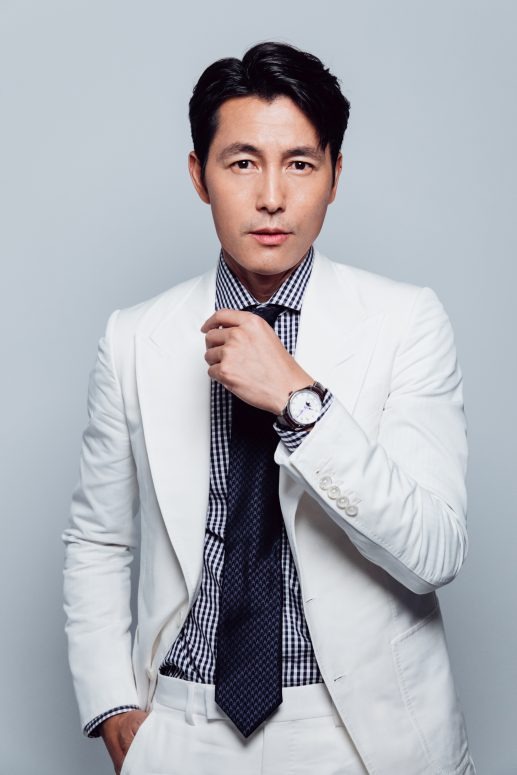 Nghi vấn Jung Woo Sung đang hẹn hò với bạn gái hơn tuổi, có liên quan tới vợ cũ chủ tịch Samsung?- Ảnh 1.