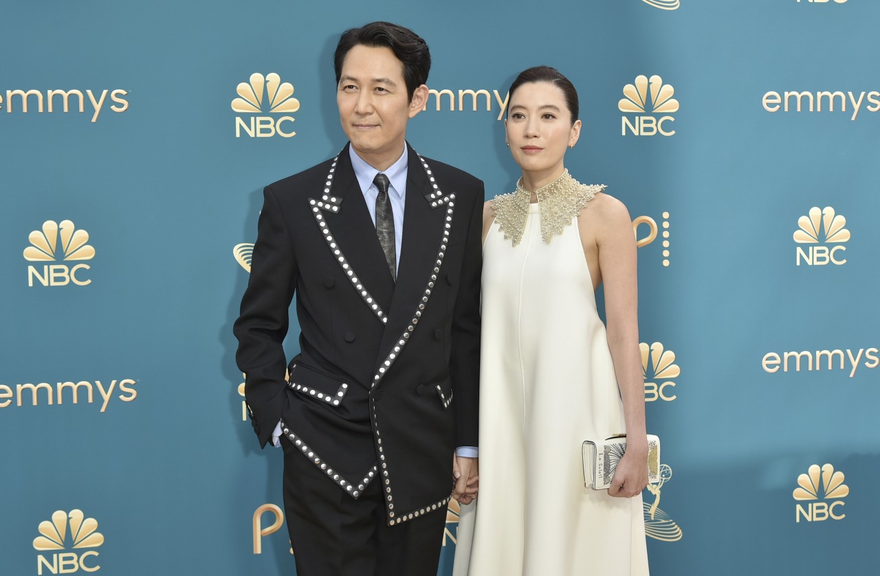 Nghi vấn Jung Woo Sung đang hẹn hò với bạn gái hơn tuổi, có liên quan tới vợ cũ chủ tịch Samsung?- Ảnh 2.