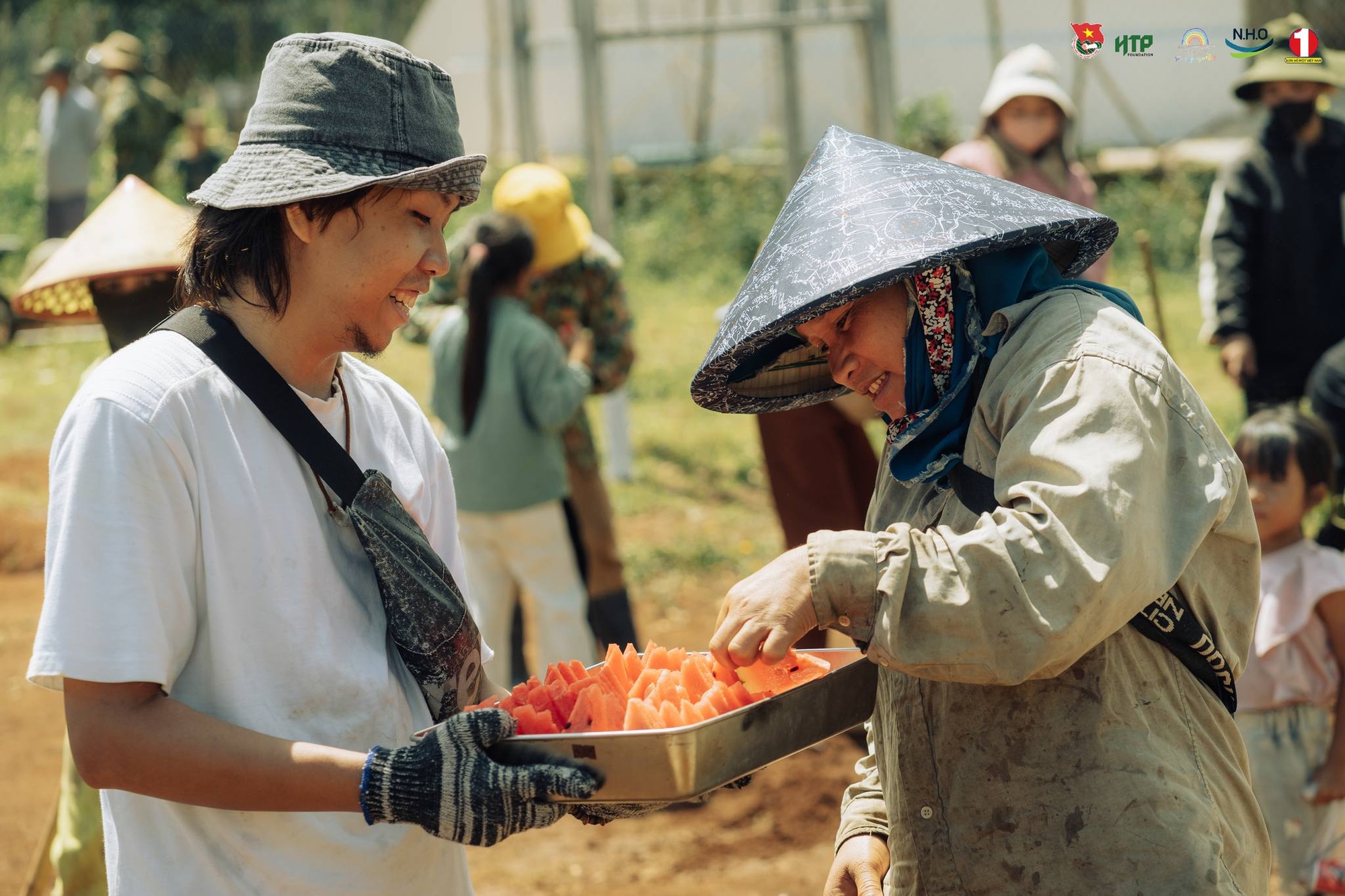 Sân Chơi Cầu Vồng: Nơi chắp cánh hy vọng và ước mơ tuổi thơ cho trẻ em nghèo- Ảnh 5.