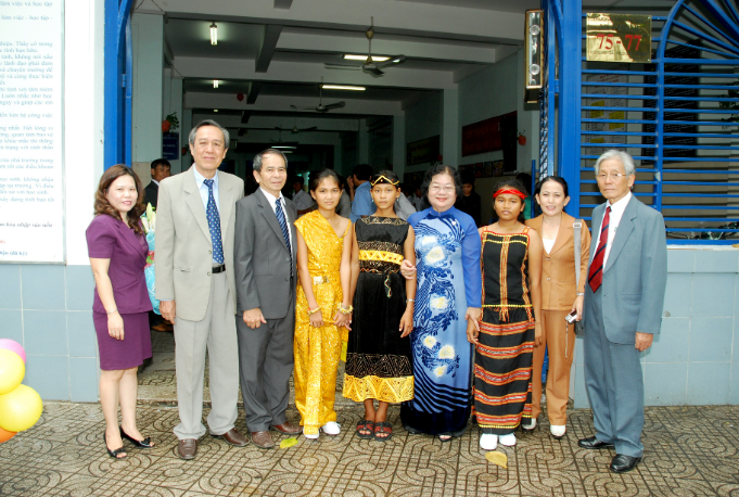 15 năm "Ươm mầm tương lai", nuôi dưỡng giấc mơ tìm con chữ cho những mảnh đời bé xinh- Ảnh 8.