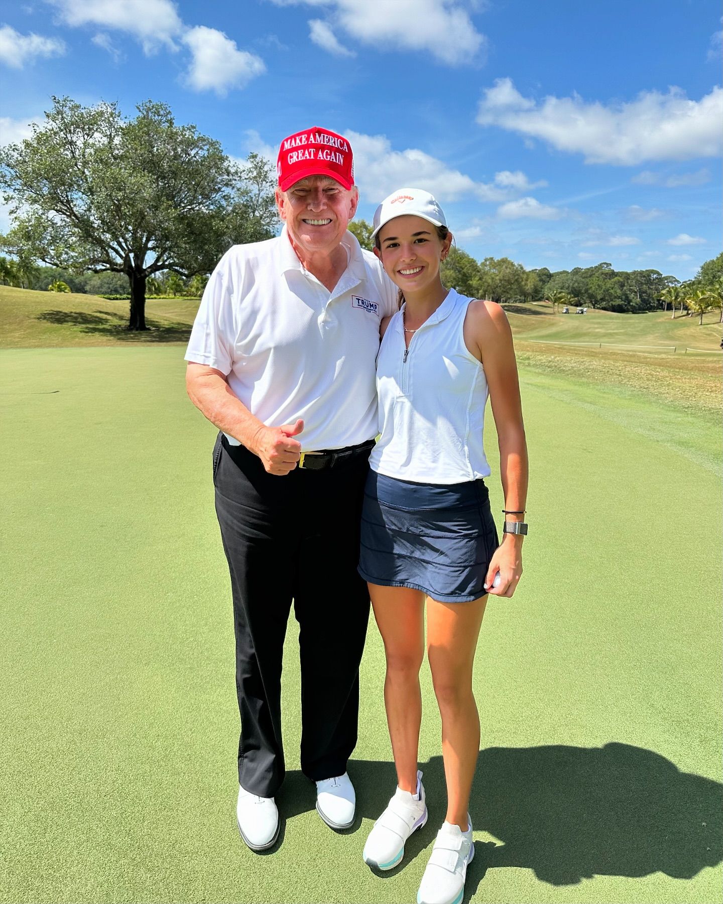 Cháu nội 17 tuổi của Donald Trump có vóc dáng ấn tượng nhờ tập golf- Ảnh 1.