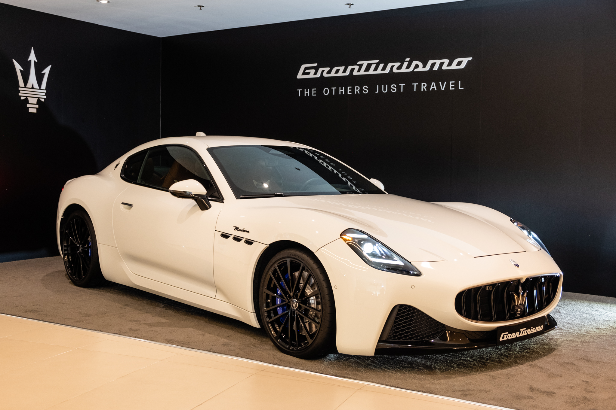 Chi tiết Maserati GranTurismo mới vừa ra mắt Việt Nam: Thiết kế mới, 3 màn hình, 490 mã lực, ADAS, bản thuần điện sẽ về năm sau- Ảnh 2. Chi tiết Maserati GranTurismo mới vừa ra mắt Việt Nam: Thiết kế mới, 3 màn hình, 490 mã lực, ADAS, bản thuần điện sẽ về năm sau- Ảnh 2.