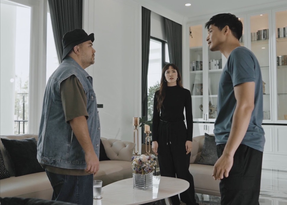 Em trai nhận nu&ocirc;i mẹ n&ecirc;n được chia nhiều đất hơn nhưng khi b&agrave; bị bệnh th&igrave; em ấy trở mặt khiến cả nh&agrave; lao nhao- Ảnh 1.