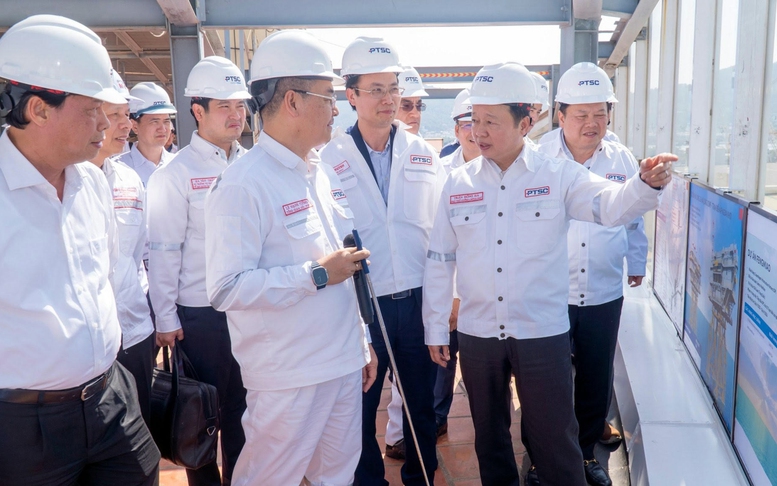 Xe sử dụng năng lượng sạch sẽ c&oacute; tem kiểm định ri&ecirc;ng- Ảnh 3.