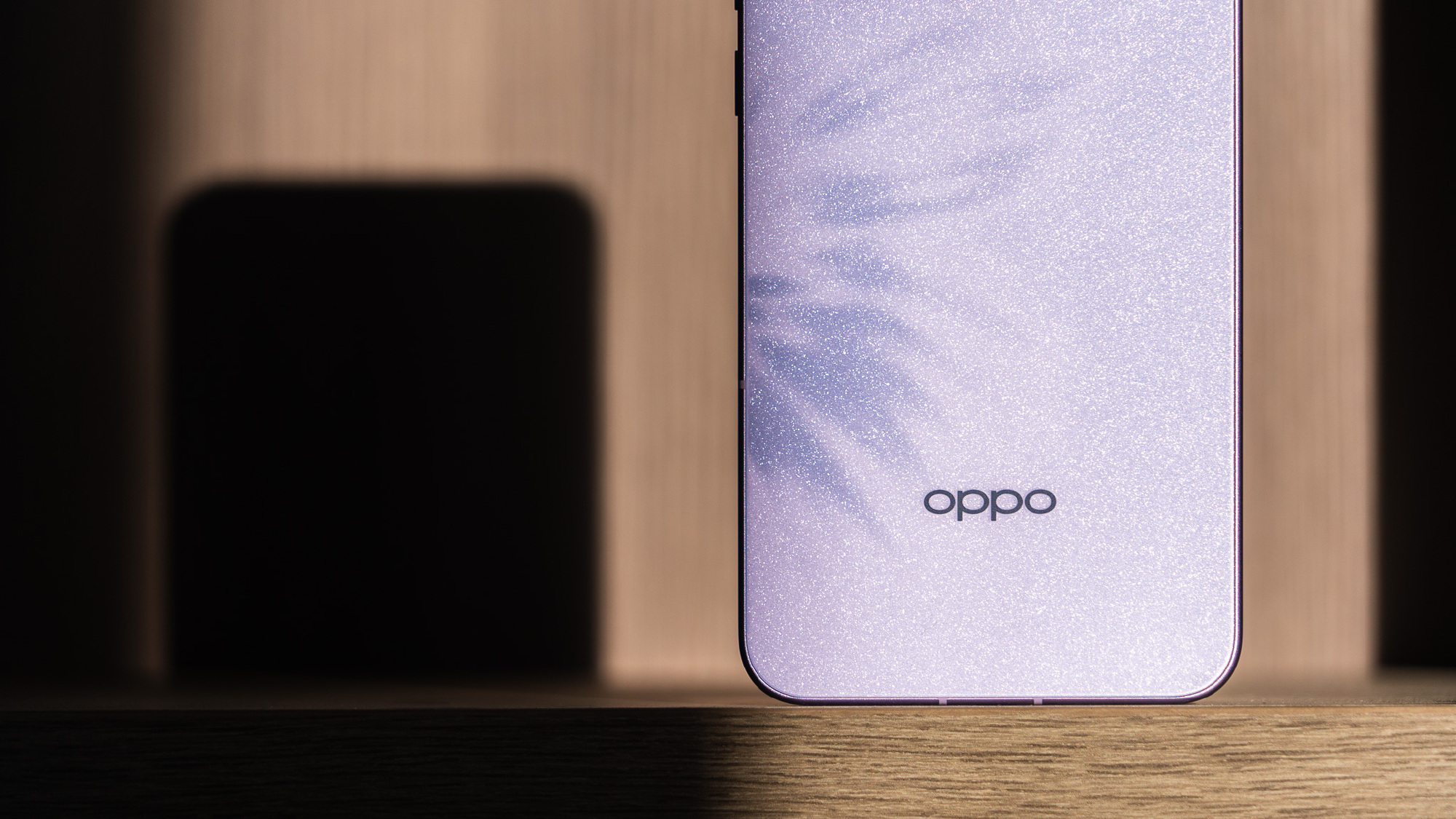 Trên tay OPPO Reno13 Pro sắp ra mắt tại Việt Nam: Thiết kế mới quá đẹp, chống nước IP69, camera chụp đẹp kèm pin 5.800mAh- Ảnh 12. Trên tay OPPO Reno13 Pro sắp ra mắt tại Việt Nam: Thiết kế mới quá đẹp, chống nước IP69, camera chụp đẹp kèm pin 5.800mAh- Ảnh 12.