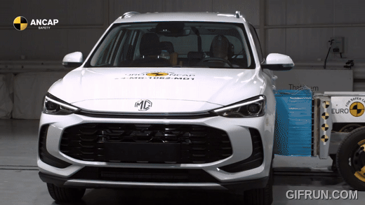 Đây là lý do MG ZS đời mới chờ về Việt Nam chỉ được 4 sao ANCAP: Không có túi khí giữa, phanh lùi khẩn cấp còn cần cải thiện- Ảnh 2. Đây là lý do MG ZS đời mới chờ về Việt Nam chỉ được 4 sao ANCAP: Không có túi khí giữa, phanh lùi khẩn cấp còn cần cải thiện- Ảnh 2.