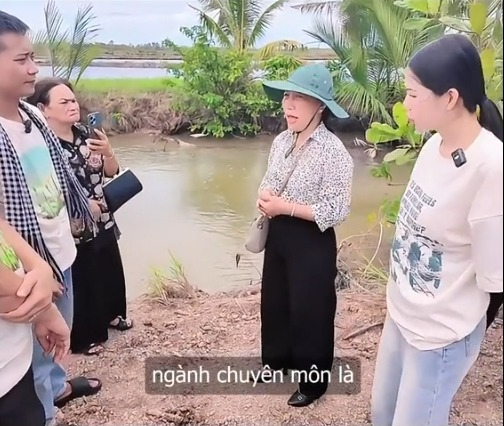 "Chị em rọt" Hằng Du Mục và Quang Linh Vlogs thân thiết nhau như thế nào?- Ảnh 7.