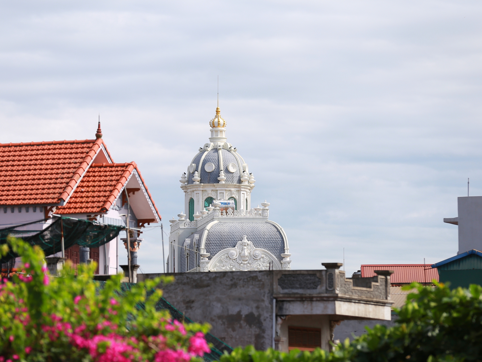 Ngắm nhìn cận cảnh những tòa lâu đài, dinh thự nguy nga, tráng lệ ở ngôi làng tỷ phú tại Nam Định- Ảnh 15.