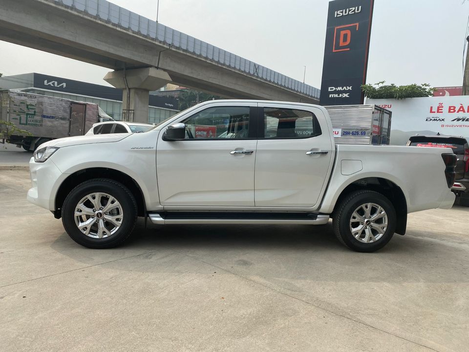 Đại lý xả kho Isuzu D-Max: Bản cao cấp chỉ còn 750 triệu- Ảnh 5.