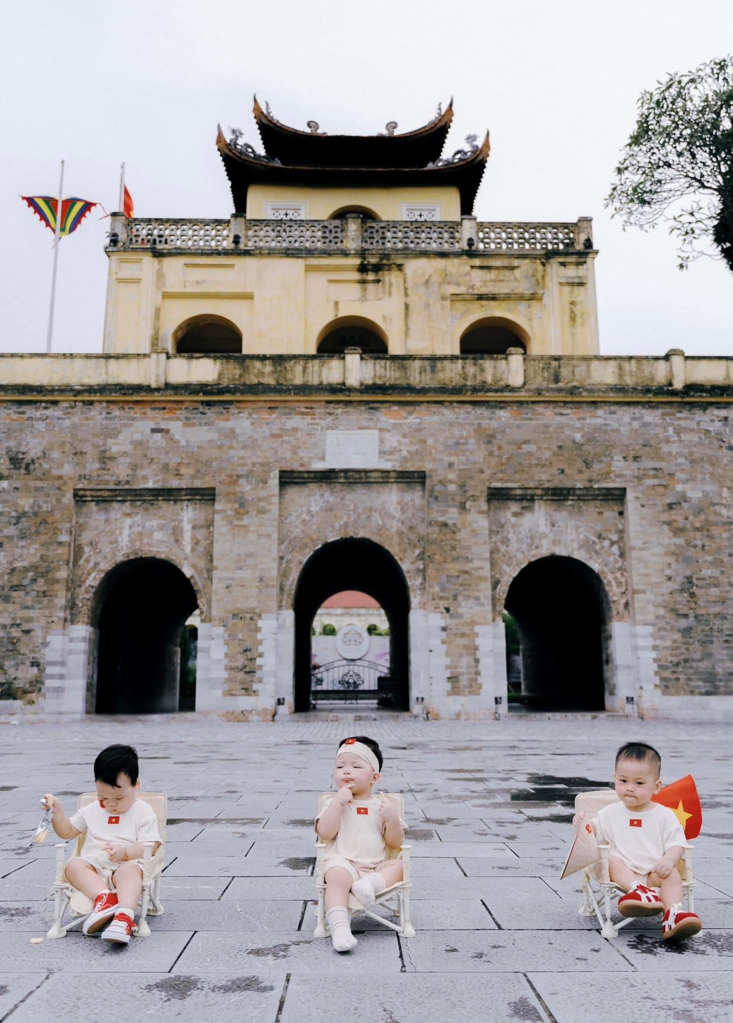 Hội "búp măng non" Hà Nội được "ông bà bô" cho đi đón lễ Quốc Khánh sớm chứng minh "yêu nước là từ bé"- Ảnh 3.