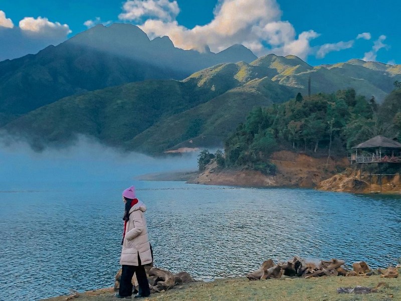 Hồ nước cao nhất Việt Nam: Cảnh đẹp như châu Âu, đường đến chỉ 12km khó ngang 'lên trời'- Ảnh 5.