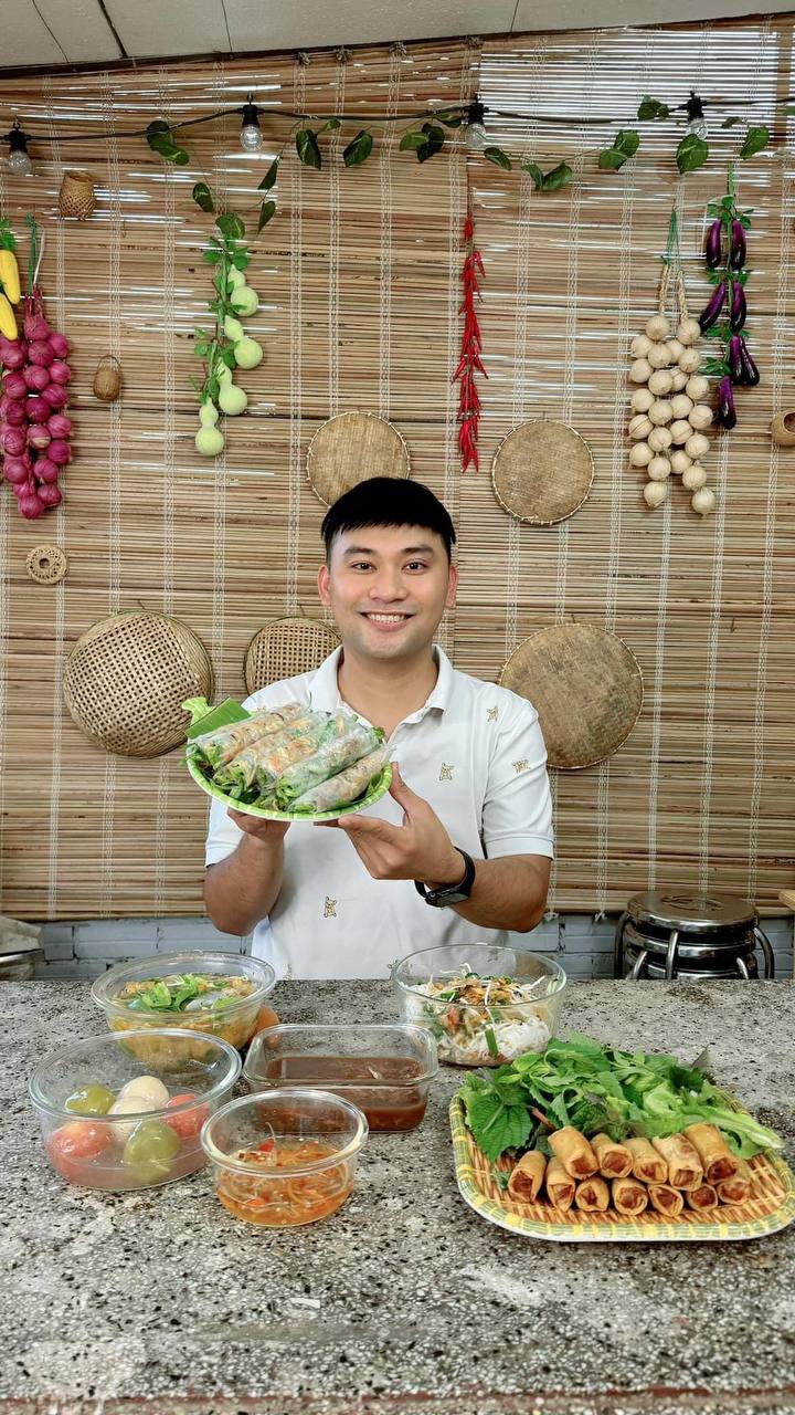 Dàn thực thần tham gia “đại náo” Du Hí Quán Đỉnh: Gương mặt vàng trong làng food review bắt sóng cùng những 