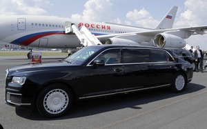 Cận cảnh chiếc limousine bọc thép thường được Tổng thống Putin mang theo khi công du nước ngoài