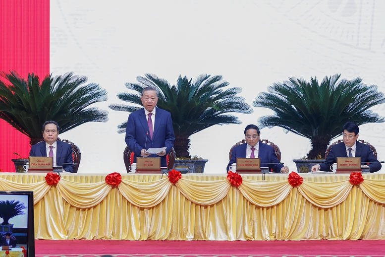 Đồng chí Tô Lâm được bầu giữ chức Tổng Bí thư Ban Chấp hành Trung ương Đảng Cộng sản Việt Nam- Ảnh 1. Đồng chí Tô Lâm được bầu giữ chức Tổng Bí thư Ban Chấp hành Trung ương Đảng Cộng sản Việt Nam- Ảnh 1.