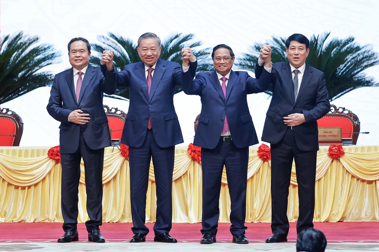 Đồng chí Tô Lâm được bầu giữ chức Tổng Bí thư Ban Chấp hành Trung ương Đảng Cộng sản Việt Nam- Ảnh 4. Đồng chí Tô Lâm được bầu giữ chức Tổng Bí thư Ban Chấp hành Trung ương Đảng Cộng sản Việt Nam- Ảnh 4.