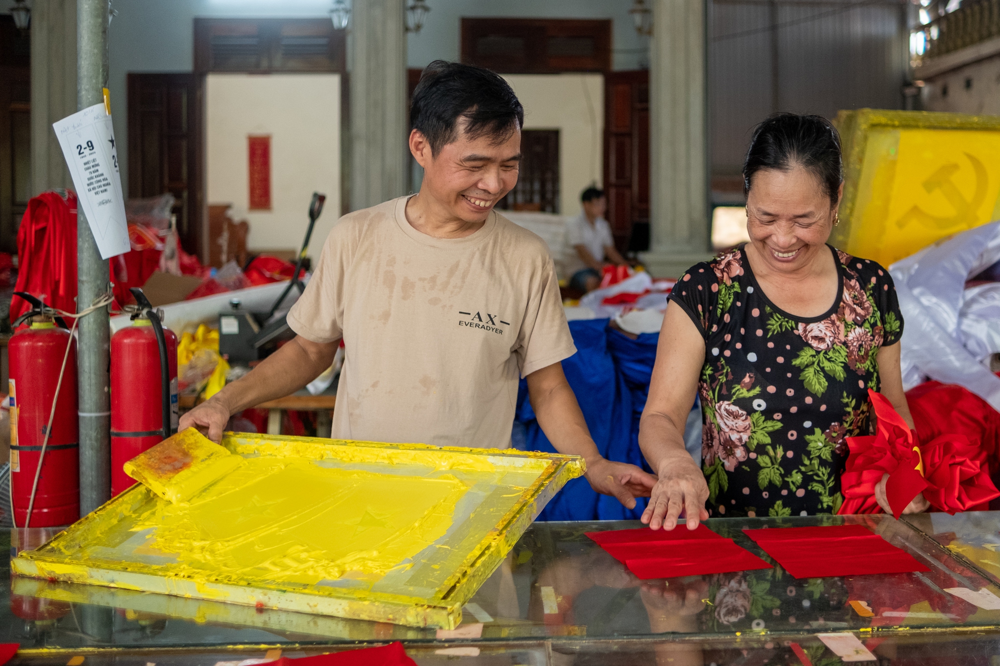 Ngôi làng ở Hà Nội gần 80 năm gìn giữ một nghề vinh dự, tự hào dệt nên một phần linh hồn của dân tộc- Ảnh 19.