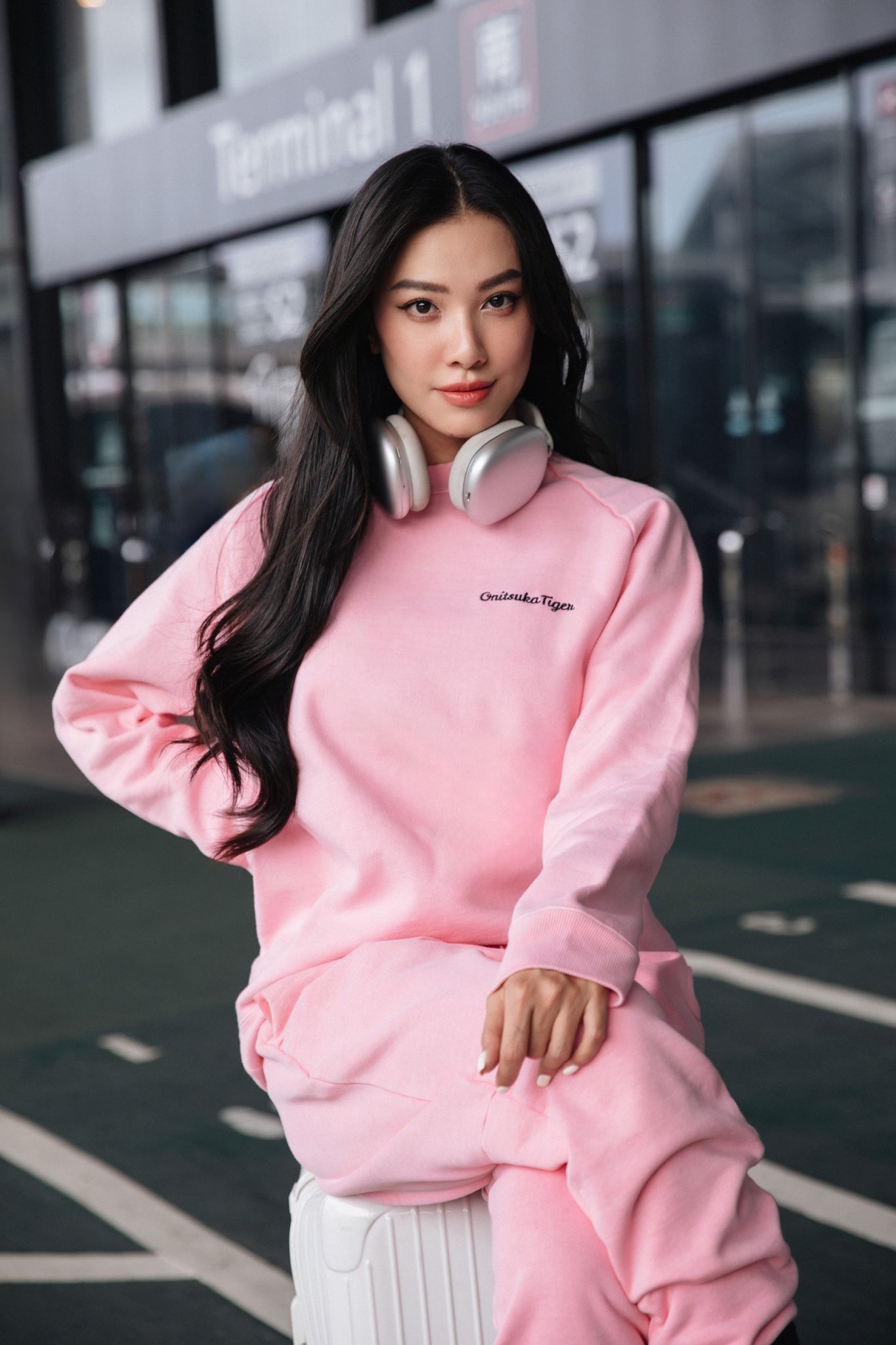 Vừa trở về từ châu Âu, Kim Duyên lại sang Nhật Bản dự show thời trang cùng ERIK- Ảnh 2. Vừa trở về từ châu Âu, Kim Duyên lại sang Nhật Bản dự show thời trang cùng ERIK- Ảnh 2.