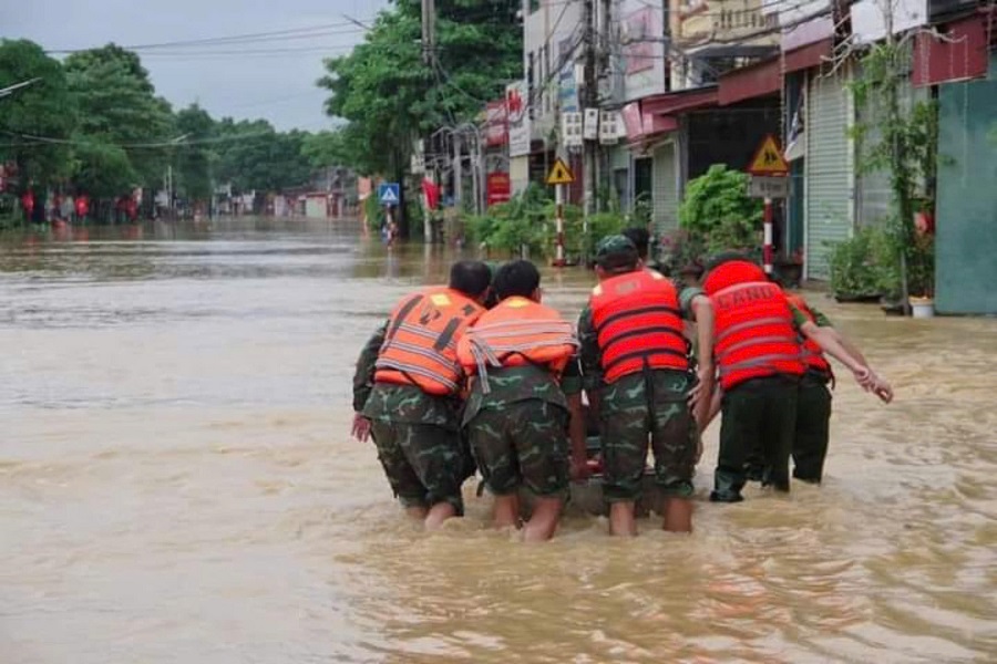 Sư đoàn 346, huy động hơn 250 cán bộ, chiến sĩ tham gia khắc phục hậu quả mưa lũ- Ảnh 7.