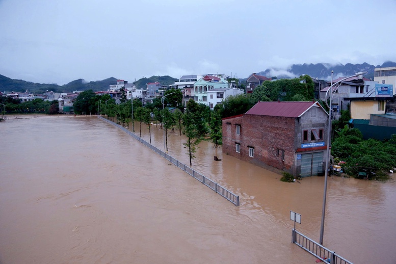 Lũ đặc biệt lớn trên sông Thao, lũ khẩn cấp trên sông Lô, sông Cầu, sông Thương và sông Hoàng Long- Ảnh 1.