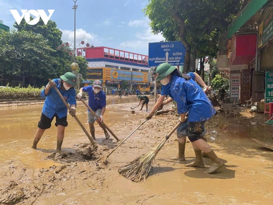 Yên Bái tiếp nhận kinh phí, hiện vật ủng hộ, khẩn trương khắc phục hậu quả do bão số 3 gây ra- Ảnh 4.