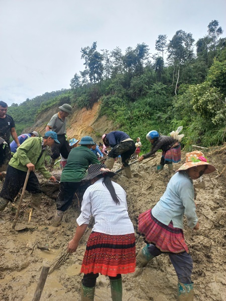 Yên Bái tiếp nhận kinh phí, hiện vật ủng hộ, khẩn trương khắc phục hậu quả do bão số 3 gây ra- Ảnh 5.