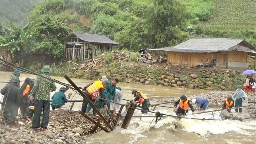 Yên Bái tiếp nhận kinh phí, hiện vật ủng hộ, khẩn trương khắc phục hậu quả do bão số 3 gây ra- Ảnh 6.