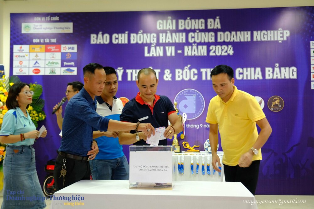 Bốc thăm chia bảng giải bóng đá “Báo chí đồng hành cùng doanh nghiệp” lần VI – năm 2024
- Ảnh 10.