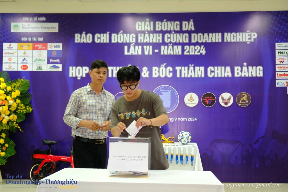 Bốc thăm chia bảng giải bóng đá “Báo chí đồng hành cùng doanh nghiệp” lần VI – năm 2024
- Ảnh 11.