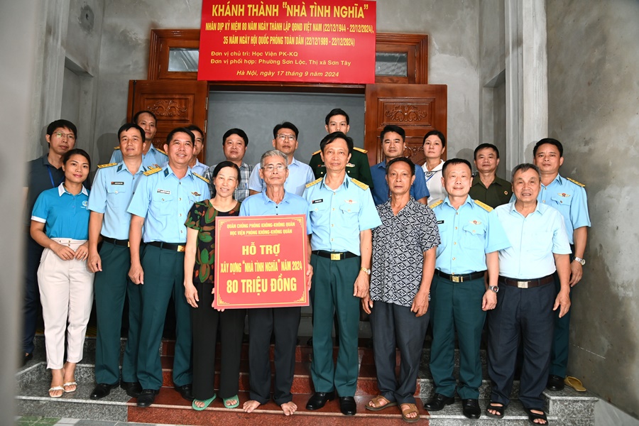 Học viện Phòng không – Không quân (PK-KQ) trao tặng “Nhà tình nghĩa” cho gia đình chính sách- Ảnh 3.