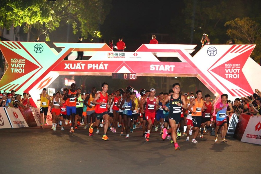 Khai mạc giải chạy Marathon Quốc tế mùa 3 - Bước chạy vì một Việt Nam vượt trội- Ảnh 3.