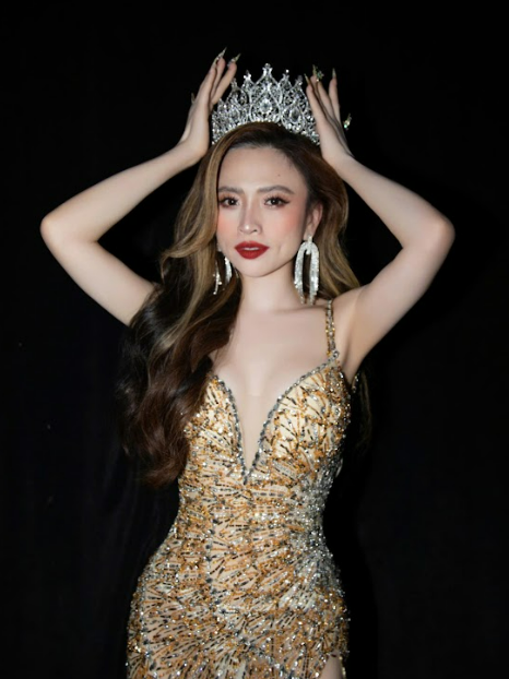 Một nàng hậu Vbiz vừa đăng quang y hệt Kỳ Duyên, giành vương miện thứ 2 sau 10 năm!- Ảnh 1. Một nàng hậu Vbiz vừa đăng quang y hệt Kỳ Duyên, giành vương miện thứ 2 sau 10 năm!- Ảnh 1.
