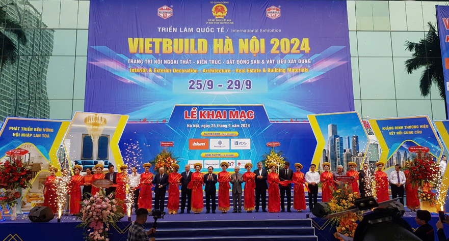 Chính thức khai mạc Triển lãm Vietbuild Hà Nội lần thứ 3 năm 2024 tại Hà Nội- Ảnh 1.