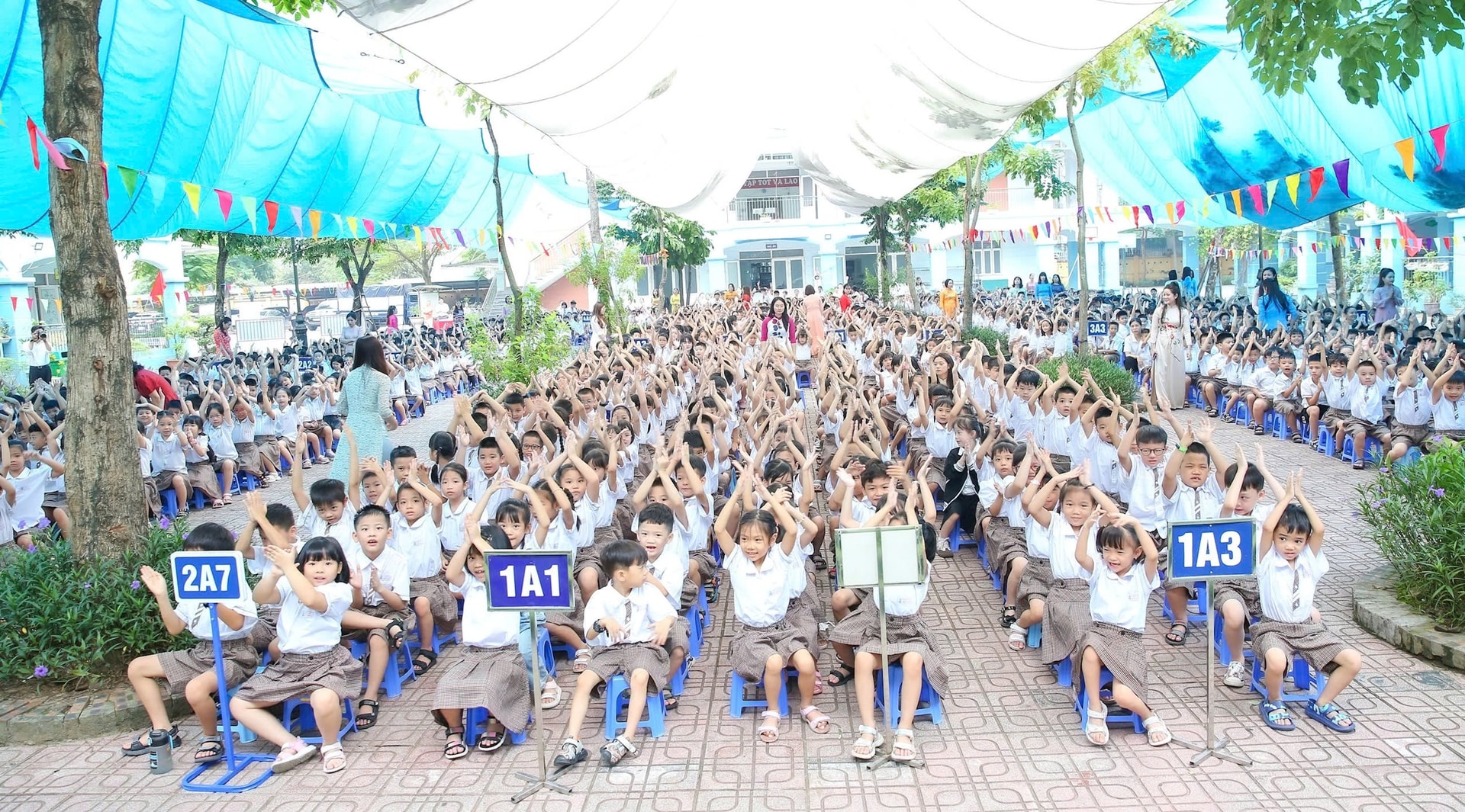 Phát động Cuộc thi vẽ tranh về Bảo vệ môi trường trong học đường – chủ đề “Ngôi trường xanh"
- Ảnh 8.