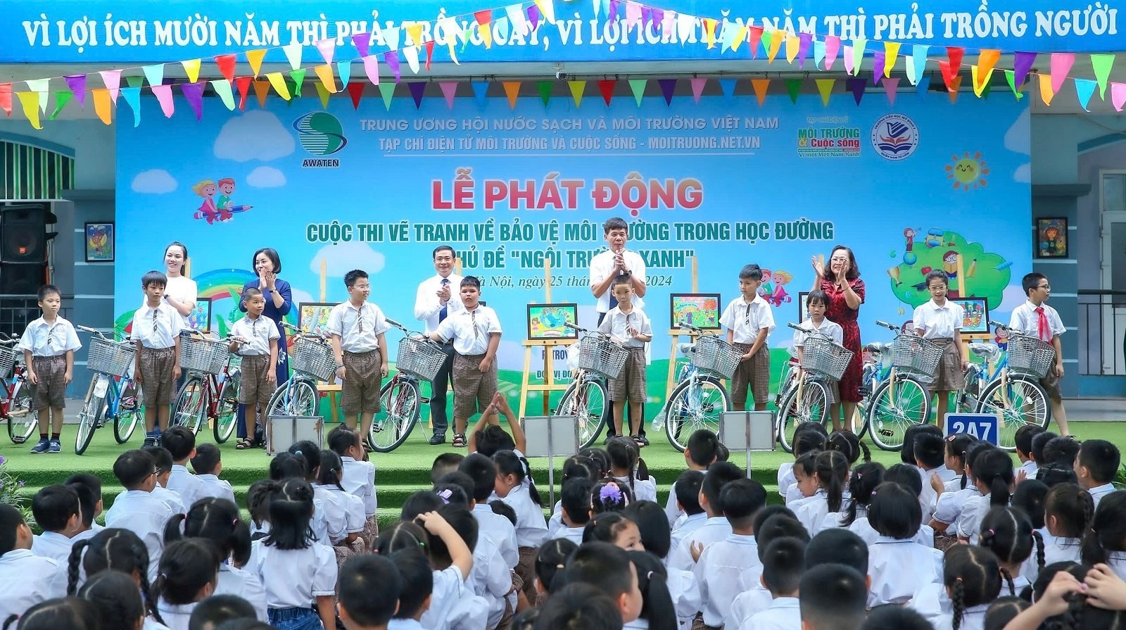 Phát động Cuộc thi vẽ tranh về Bảo vệ môi trường trong học đường – chủ đề “Ngôi trường xanh"
- Ảnh 9.