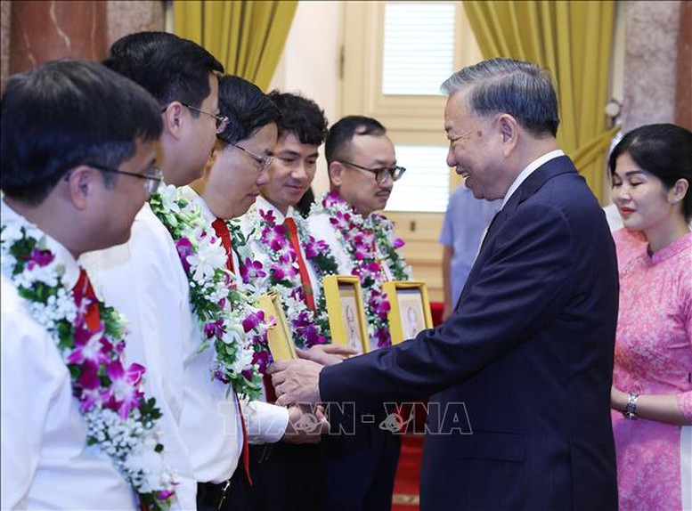 Phong trào 'Tham mưu giỏi, phục vụ tốt' góp phần nâng cao đạo đức công vụ- Ảnh 3.