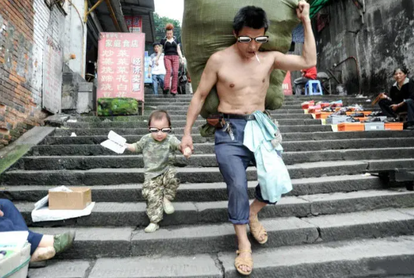 Nữ sinh Đại học bỗng hot rần rần nhờ bức hình chụp trộm, nhiều công ty liên lạc ký hợp đồng nhưng bị cô từ chối – Nghe lý do ai cũng khen 'nhìn xa trông rộng'!- Ảnh 2.