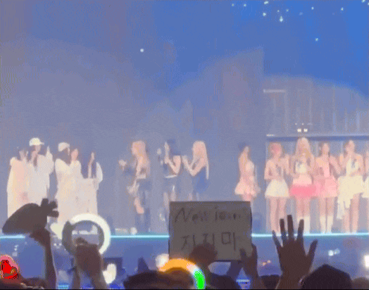 Khi 2 nhóm nữ hot nhất Kpop hiện nay chụp chung bức hình làm cõi mạng phát sốt- Ảnh 4.