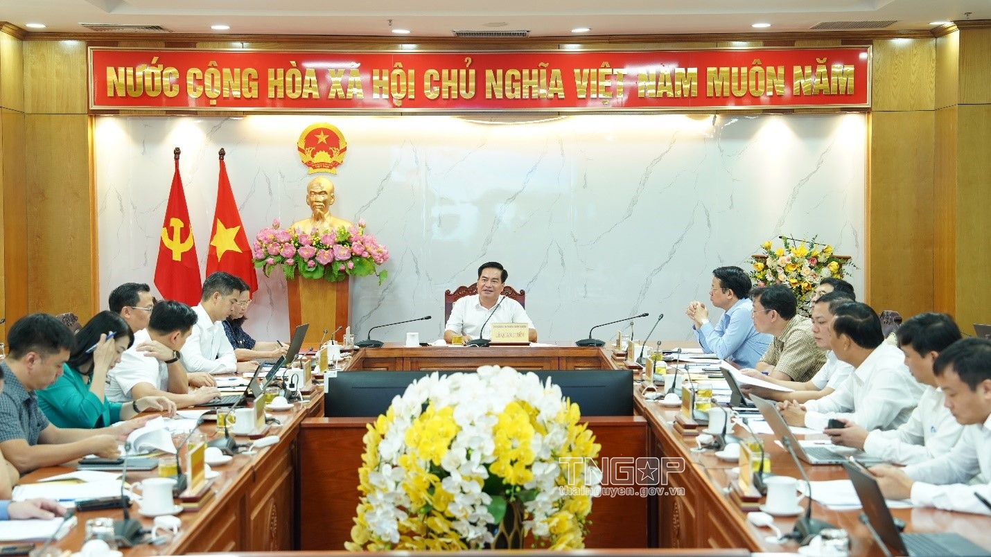 C:\Users\ADMIN5S\Desktop\hực hiện phong trào thi đua_files\image001.jpg