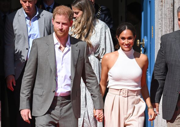 Harry và Meghan nhận cảnh báo từ chuyên gia rằng họ sẽ bị chê cười vì dự án sách mới- Ảnh 1.