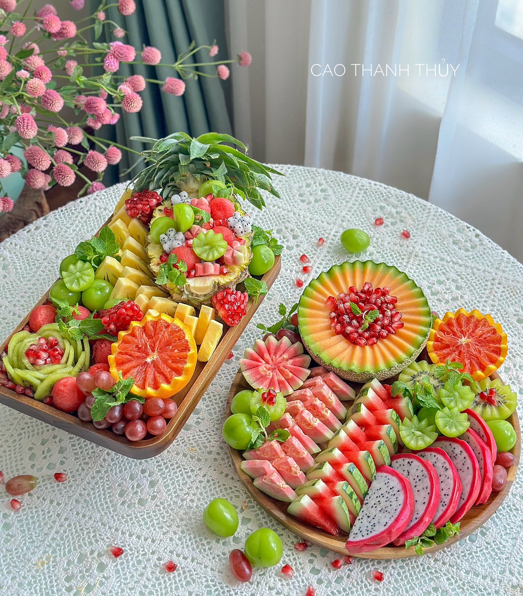 Mâm cỗ trung thu đẹp như bữa tiệc cổ tích của 1 mẹ ở Hà Nội: Đến ăn còn không nỡ chứ nói gì đến 