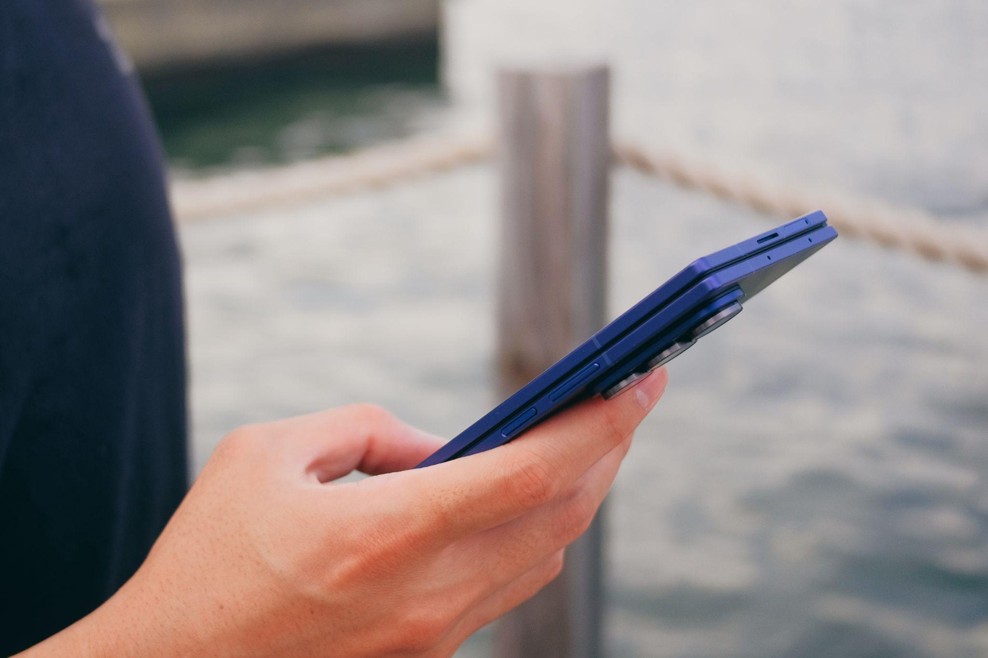 Smartphone mỏng không thiếu, nhưng mỏng mà vẫn mạnh như Galaxy Z Fold7 thì hiếm- Ảnh 1.
