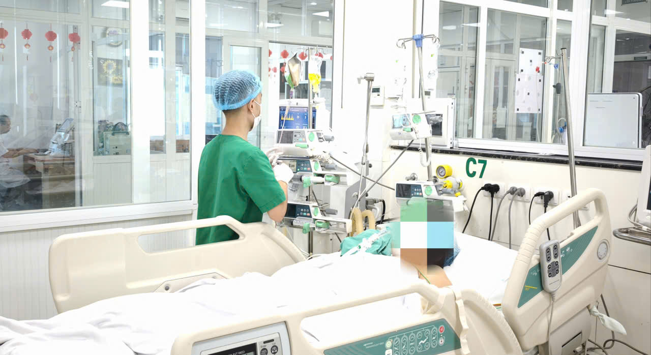 Bệnh viện Bệnh Nhiệt đới Trung ương cảnh báo: Một bệnh truyền nhiễm tăng sau mưa lũ, có ca nguy kịch- Ảnh 1. Bệnh viện Bệnh Nhiệt đới Trung ương cảnh báo: Một bệnh truyền nhiễm tăng sau mưa lũ, có ca nguy kịch- Ảnh 1.